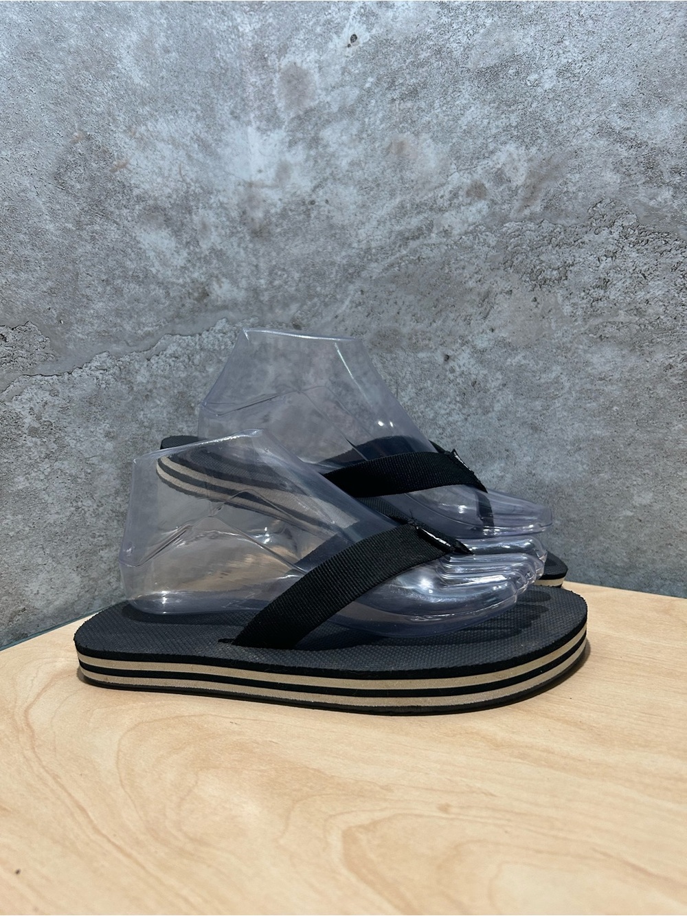 Teva Mush II flip-flops women’s size 8